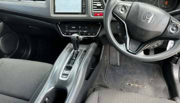 2018 Honda hrv vti automatic easy finance 5.jpg